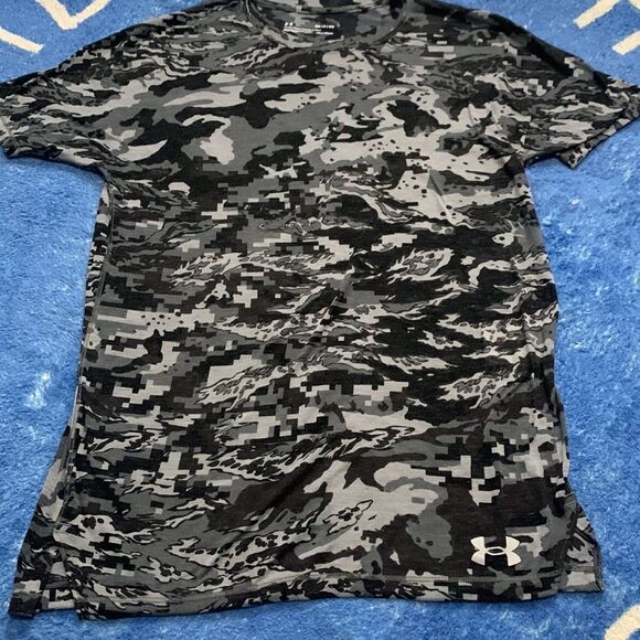 ⭐️UNDER Armour Breeze T-Shirt⭐️ - Picture 7 of 10